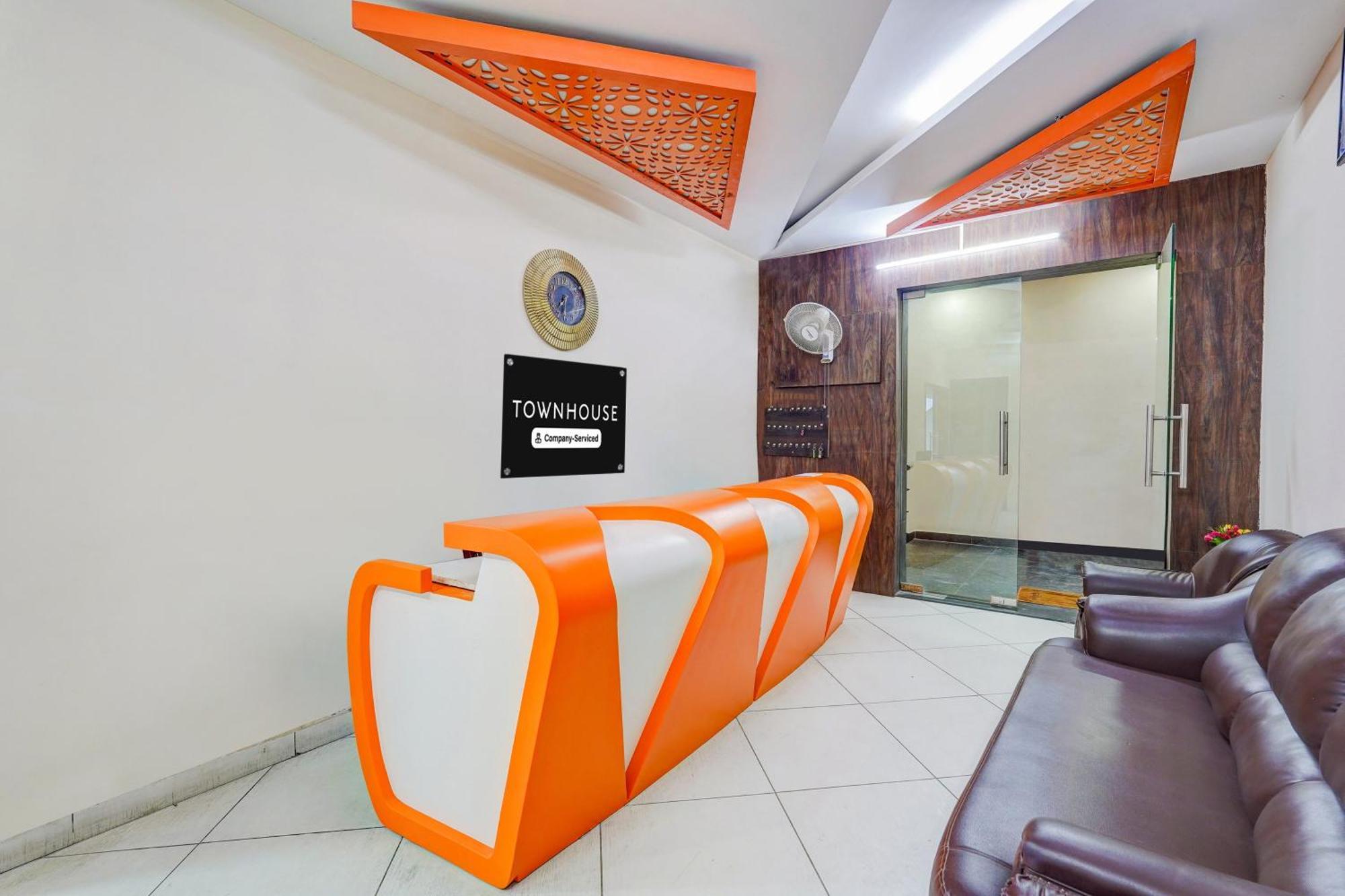 Hotel Super Townhouse Purushawalakm Chennai Esterno foto