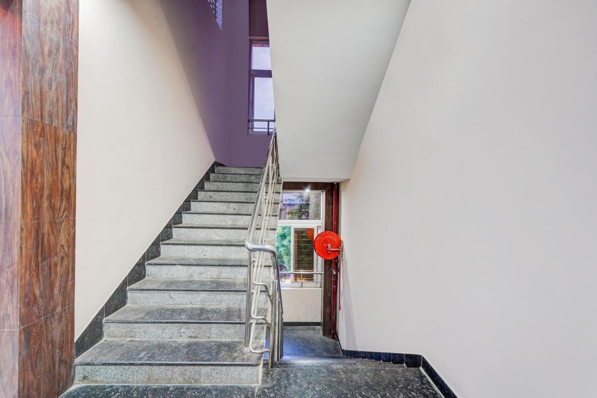 Hotel Super Townhouse Purushawalakm Chennai Esterno foto